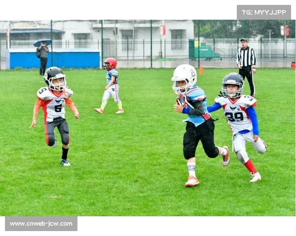 触式橄榄球福州站幼儿组创意战术展现四岁小选手达阵精彩瞬间